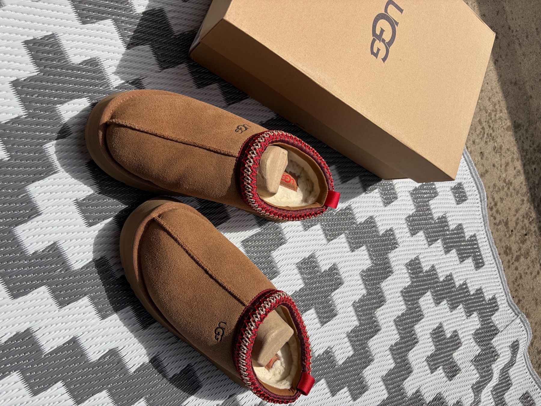 Ugg Chaussures femmes: UGG W Tazz II mit Originalverpackung, Grösse 39 – Neuf (Voir description) à Wald ZH par Apy 3