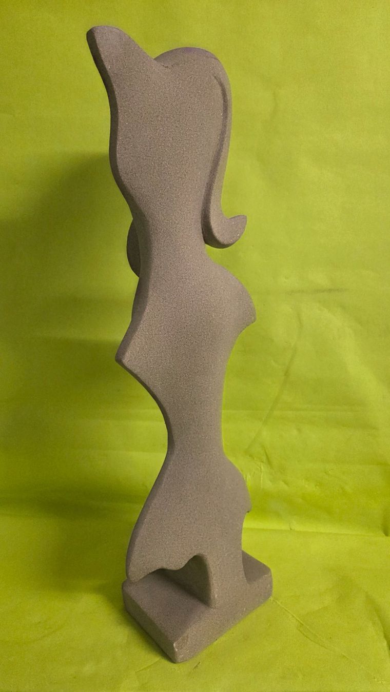 Skulpturen & Statuen: Sandstein Statue Frau abstrakt 50cm – Neu (gemäss Beschreibung) aus Roggliswil von Mabelco 2