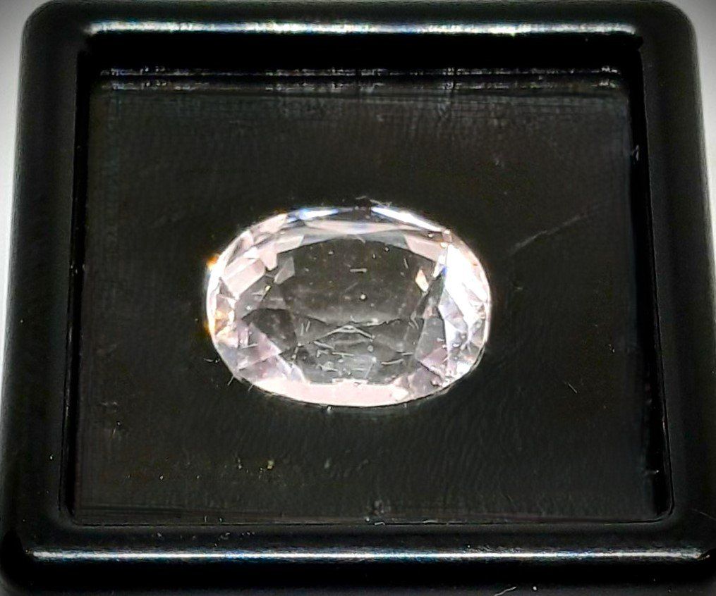 Pietre preziose: SPLENDIDE Kunzite coussin 6.44 ct - CERTIFICAT 644.- Fr – Nuovo (secondo la descrizione) da Grimisuat venduto da Valgem 1