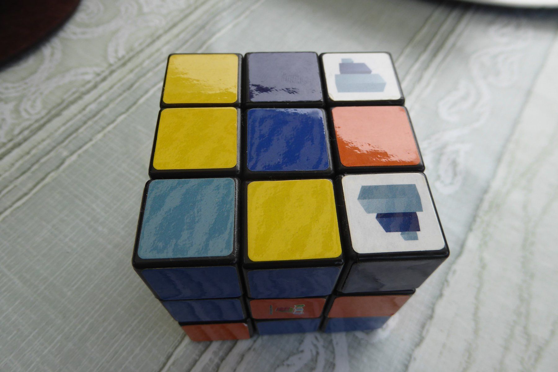 Rubik's Giochi: 2 Knobel Würfel  Rubik s Cube Kult – Usato da Sargans venduto da Benziner 1