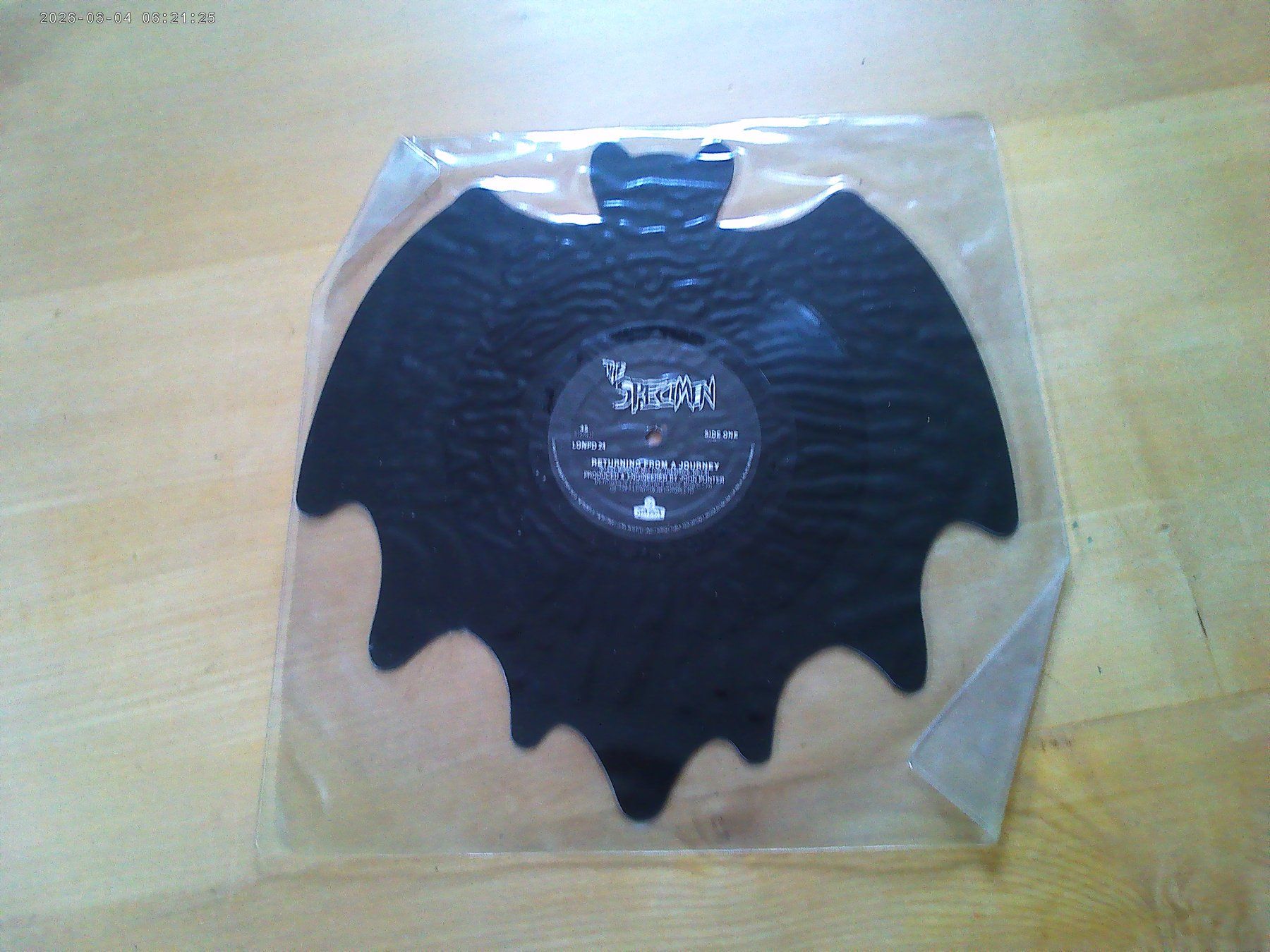Dischi in vinile: SPECIMEN Returning From A Jour SHAPE PICTURE DISC - UK 1983 – Nuovo e nell'imballaggio originale da Zofingen venduto da mooni89