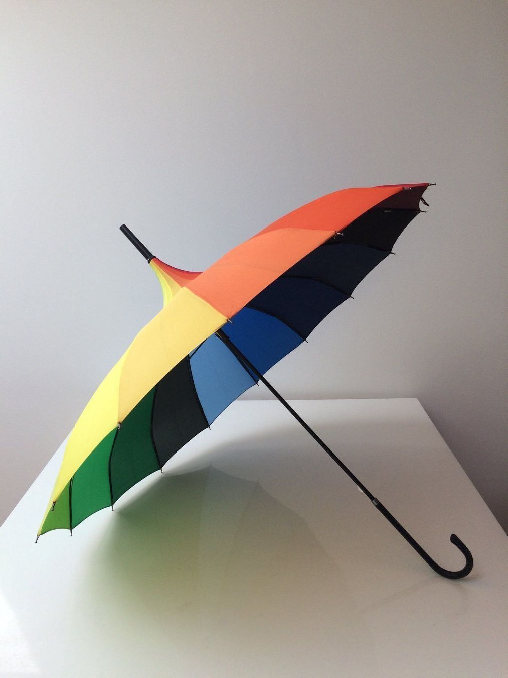 Parapluies: Schöner Regenbogenschirm - Windfest – Neuf avec emballage d'origine à Baden par JellyMonster 6