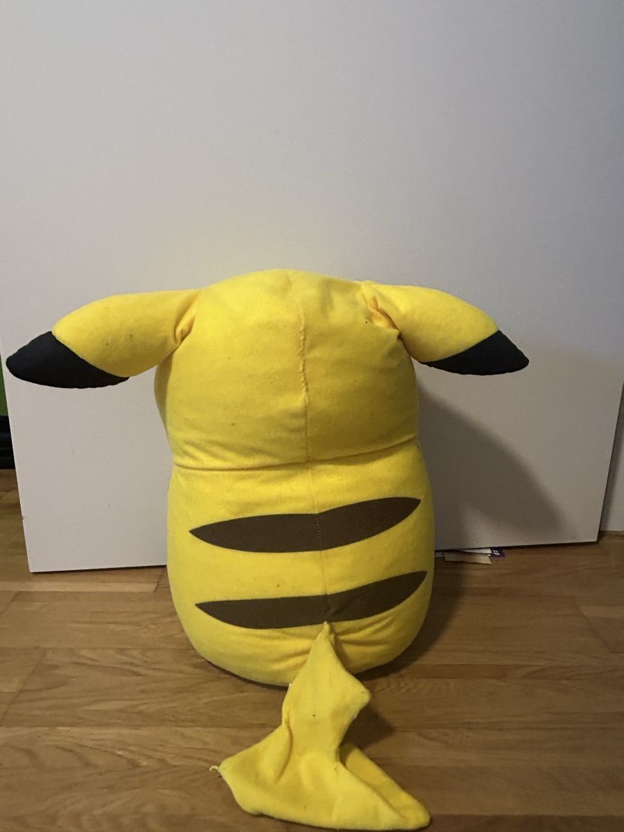 Pokémon Giocattoli: Pokemon Pikachu stuffed toy  – Usato da Langnau am Albis venduto da sol_lpy8 1