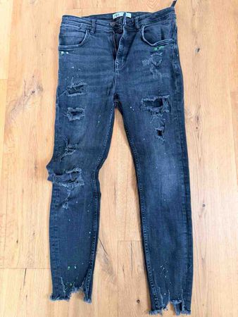 Zara Jeans schwarz Used-Look mit Rissen gebraucht