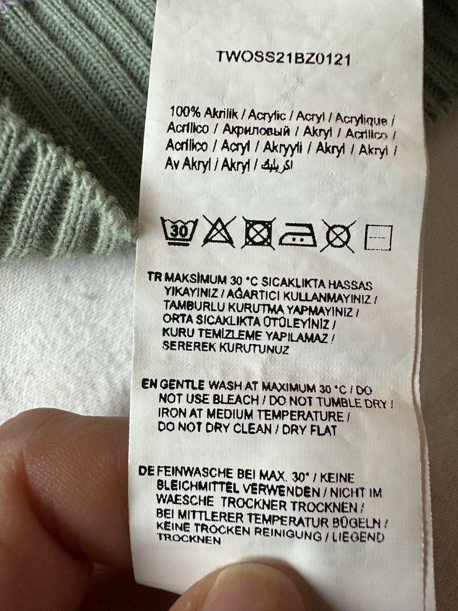 Gilet & Giacche senza maniche: Trendy Knitted Vest – Nuovo (secondo la descrizione) da Horgen venduto da Elizhadz 3