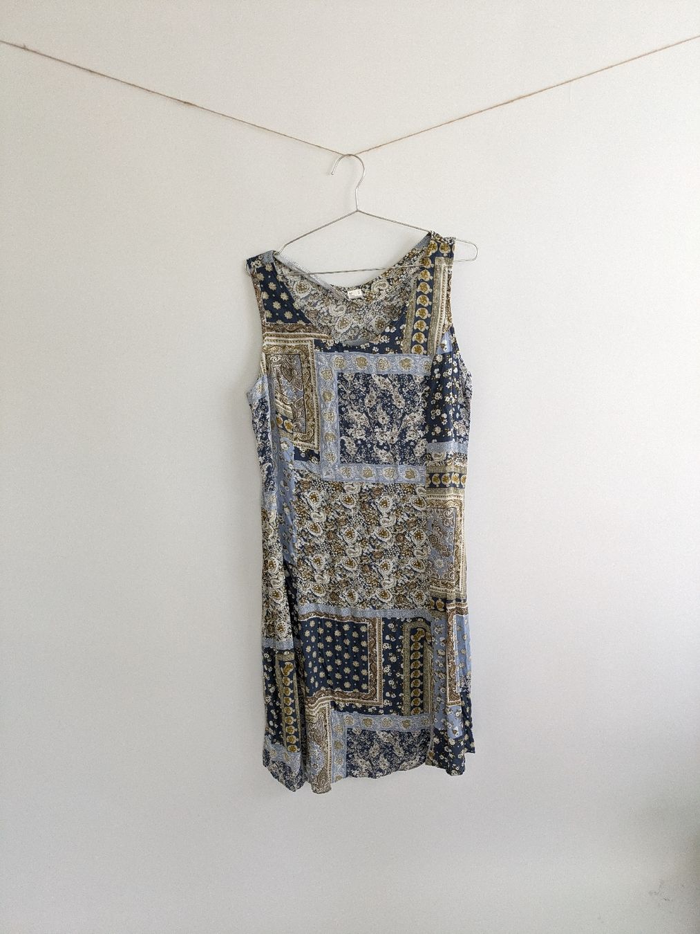 Vestiti: Sommerliches Viscose Kleid im Patchwork Style, Gr. 40 – Usato da Rorschach venduto da olg_5qq2 1