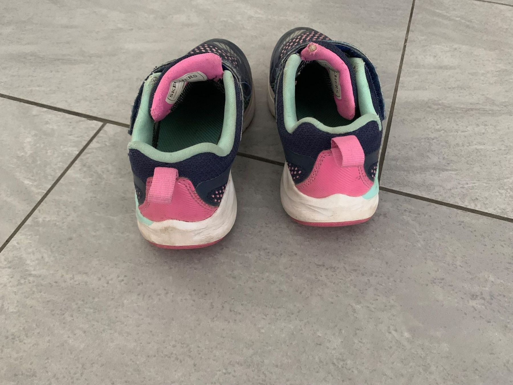 Skechers Scarpe per ragazzi: Skechers / Sneaker - Grösse 28 – Usato da Bülach venduto da Loredana13 2