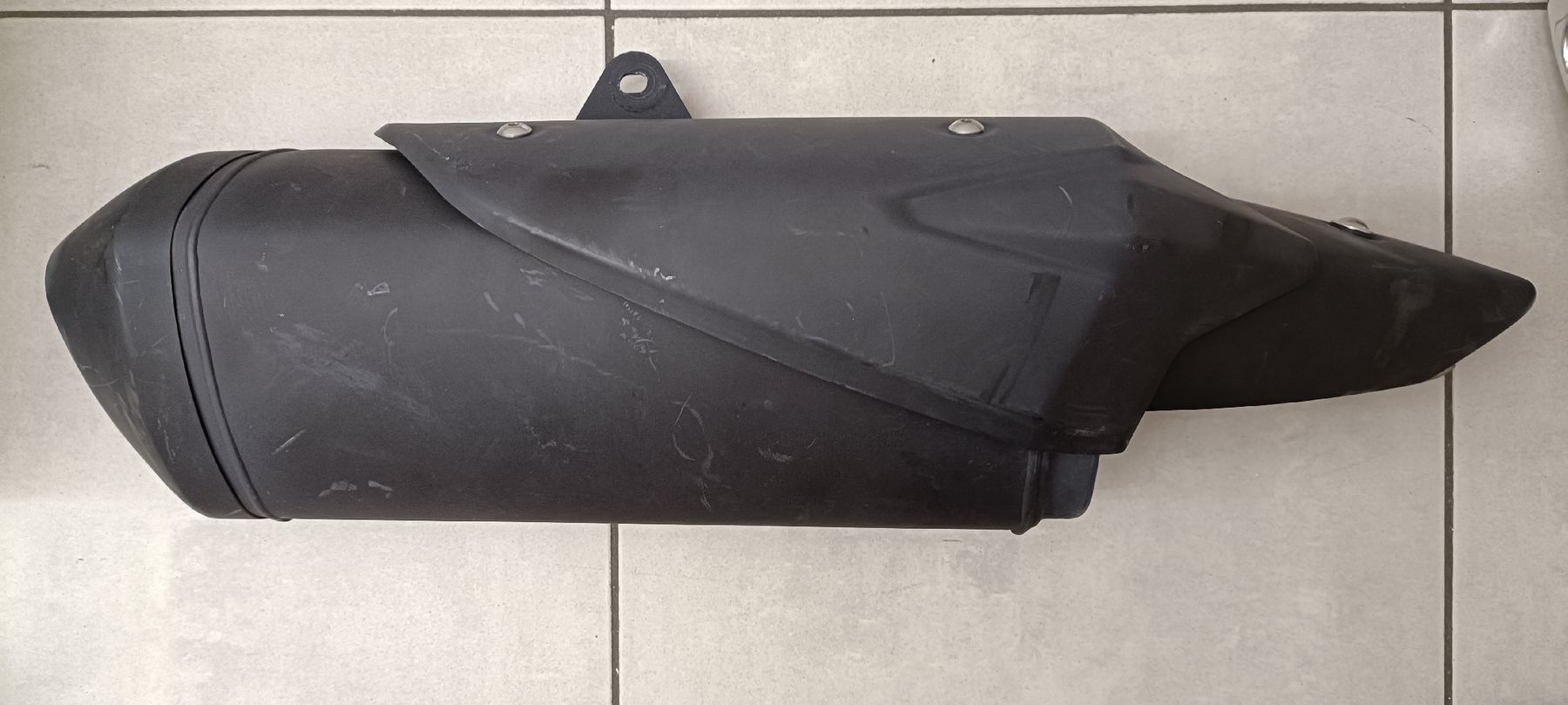 Suzuki Sistemi di scarico: Échappement Suzuki Gsx-s 750 – Usato da Sembrancher venduto da Oupoup
