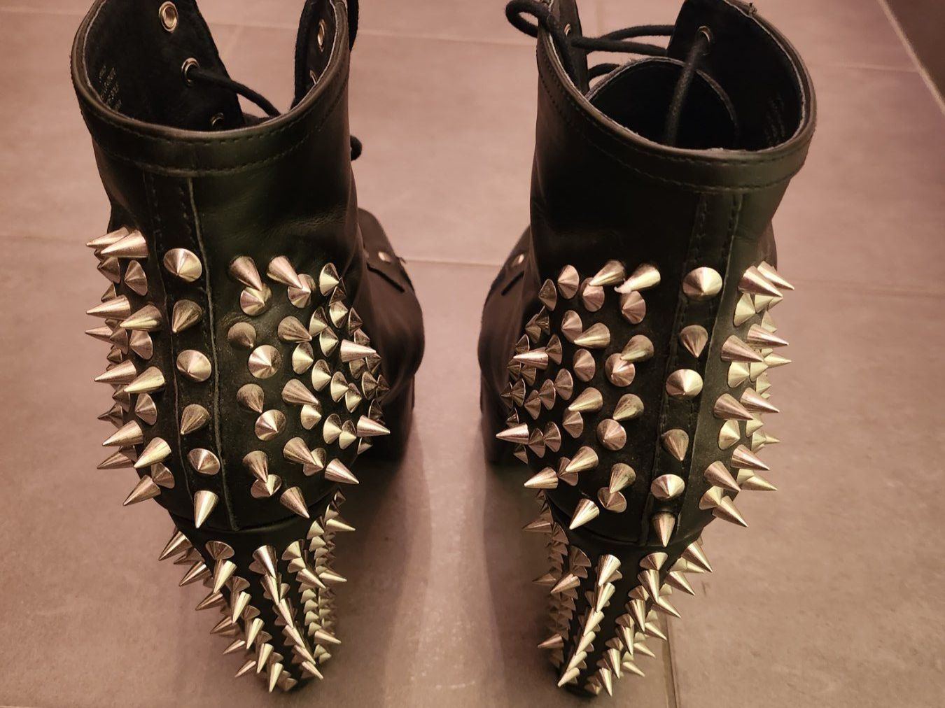 Scarpe da donna: Jeffrey Campbell Plateu Schuhe – Usato da Zürich venduto da SkullLady88 1