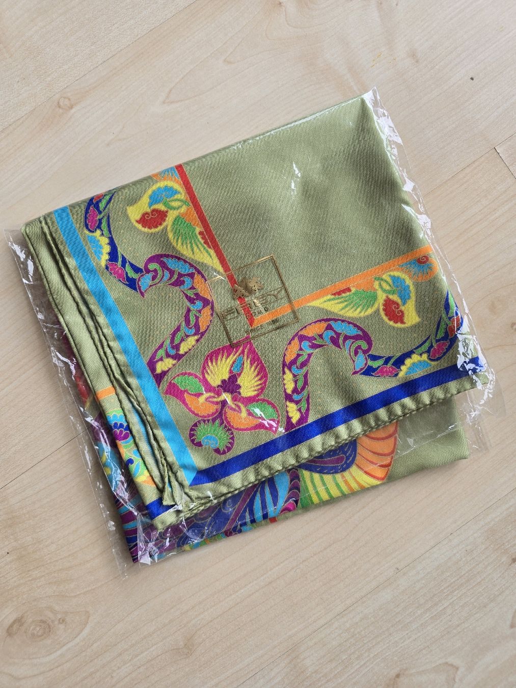 Foulard & Sciarpe: Foulard Schal Seide FREY Como – Nuovo e nell'imballaggio originale da Zofingen venduto da Migiskau 3