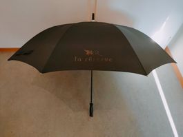 Wunderschöner Regenschirm La Reserve schwarz
