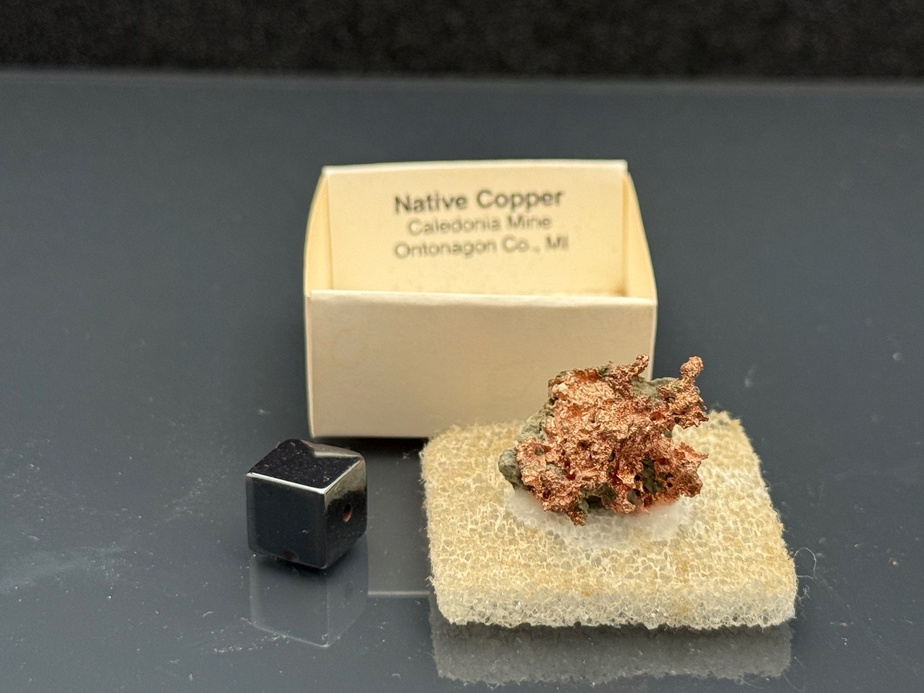Mineralien & Heilsteine: Native Copper Caledonia - Mineral – Gebraucht aus Vésenaz von RMShop