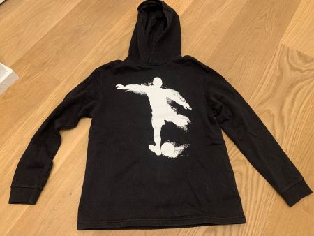 Hoodie / Kapuzenpullover schwarz mit Fussballer Gr. 152