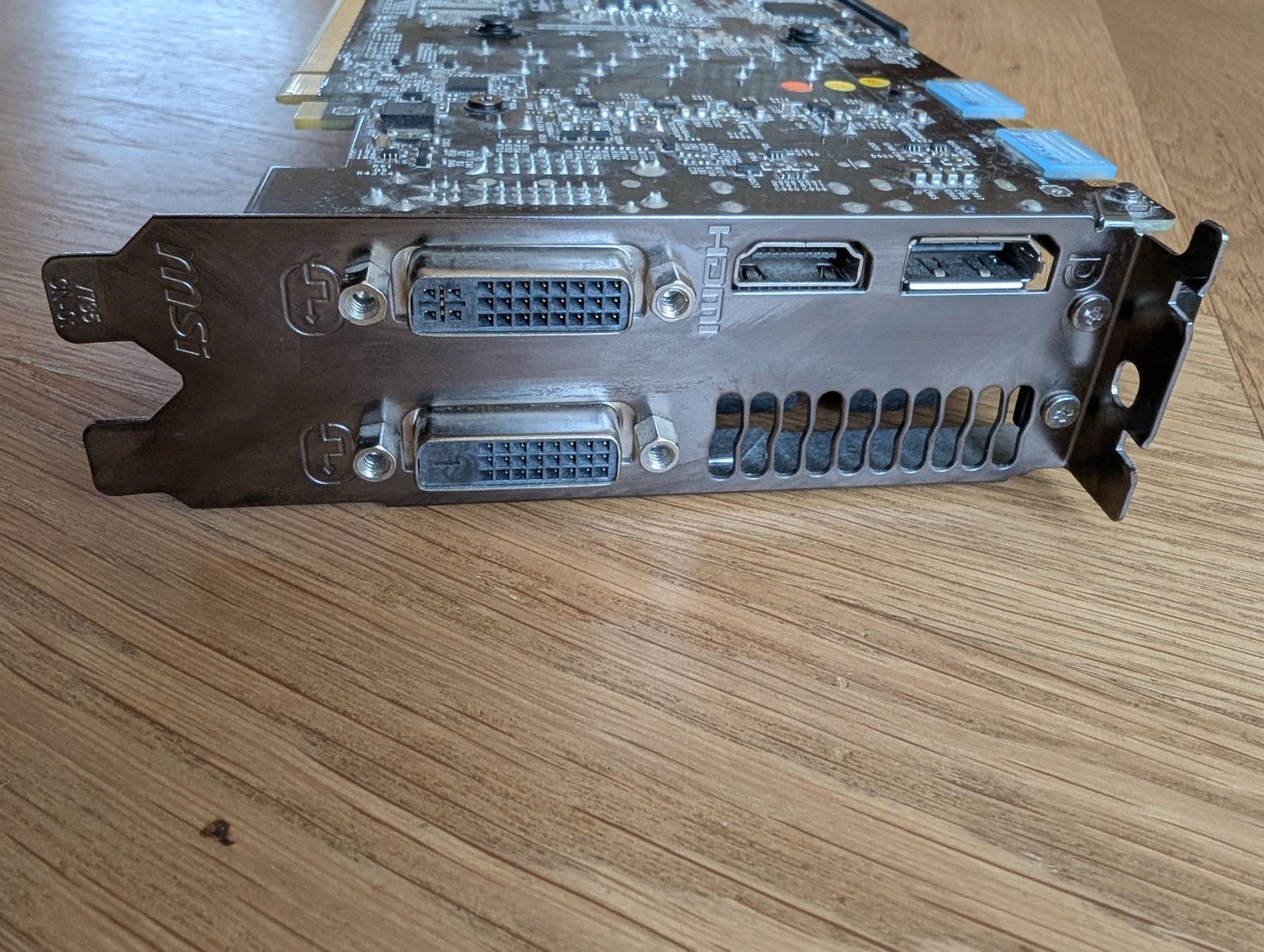 MSI Grafikkarten: MSI GeForce GTX 770, einwandfreier Zustand – Gebraucht aus Zürich von Bluto 3
