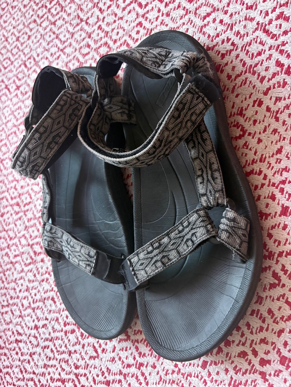 Teva Scarpe da uomo: TEVA Sandalen Herren Gr.42 – Usato da Genève venduto da sunandwind