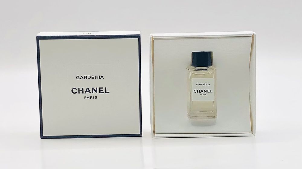 CHANEL No 5 by CHANEL 0.13 FL oz / 4 ML Eau De Toilette Pour Miniature In  Box