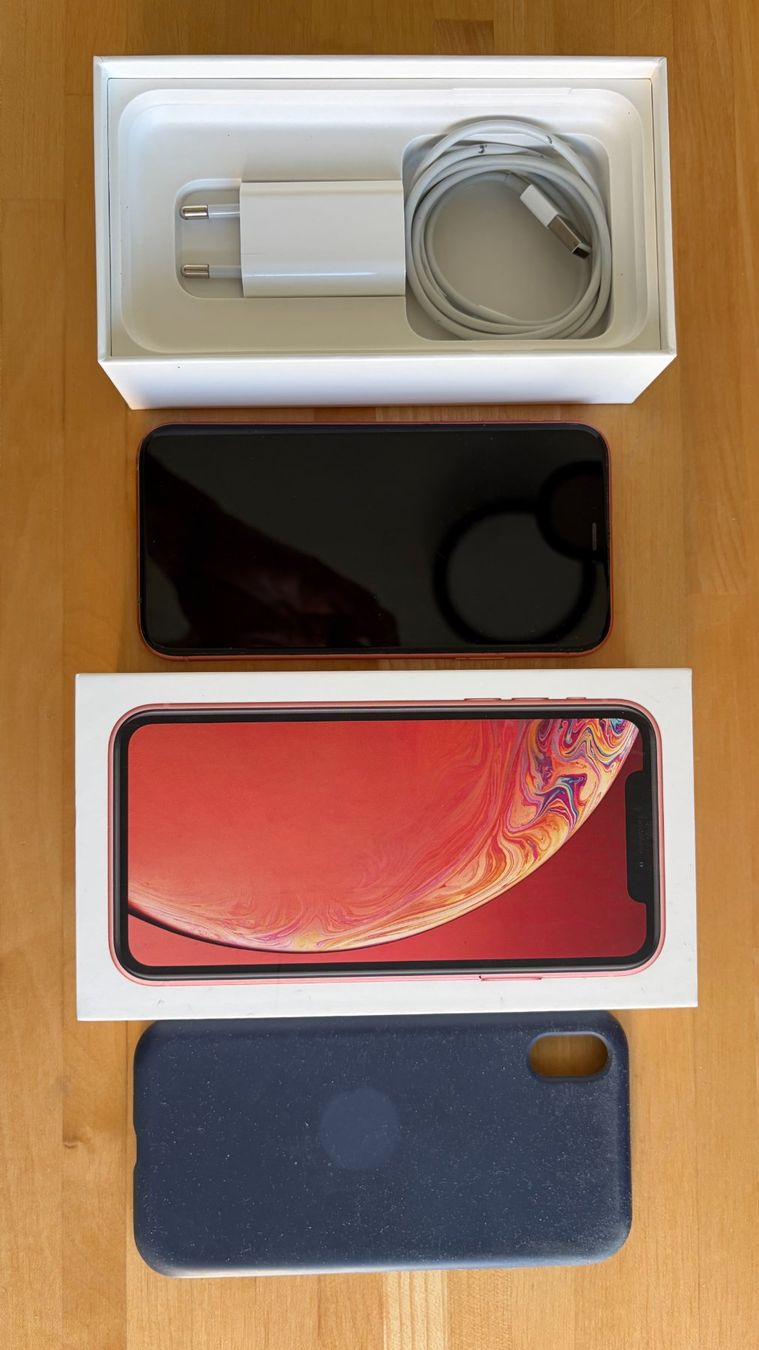 Apple Telefoni cellulari / Smartphones: Apple iPhone XR 64GB mit Hülle – Usato da Zürich venduto da Alduin