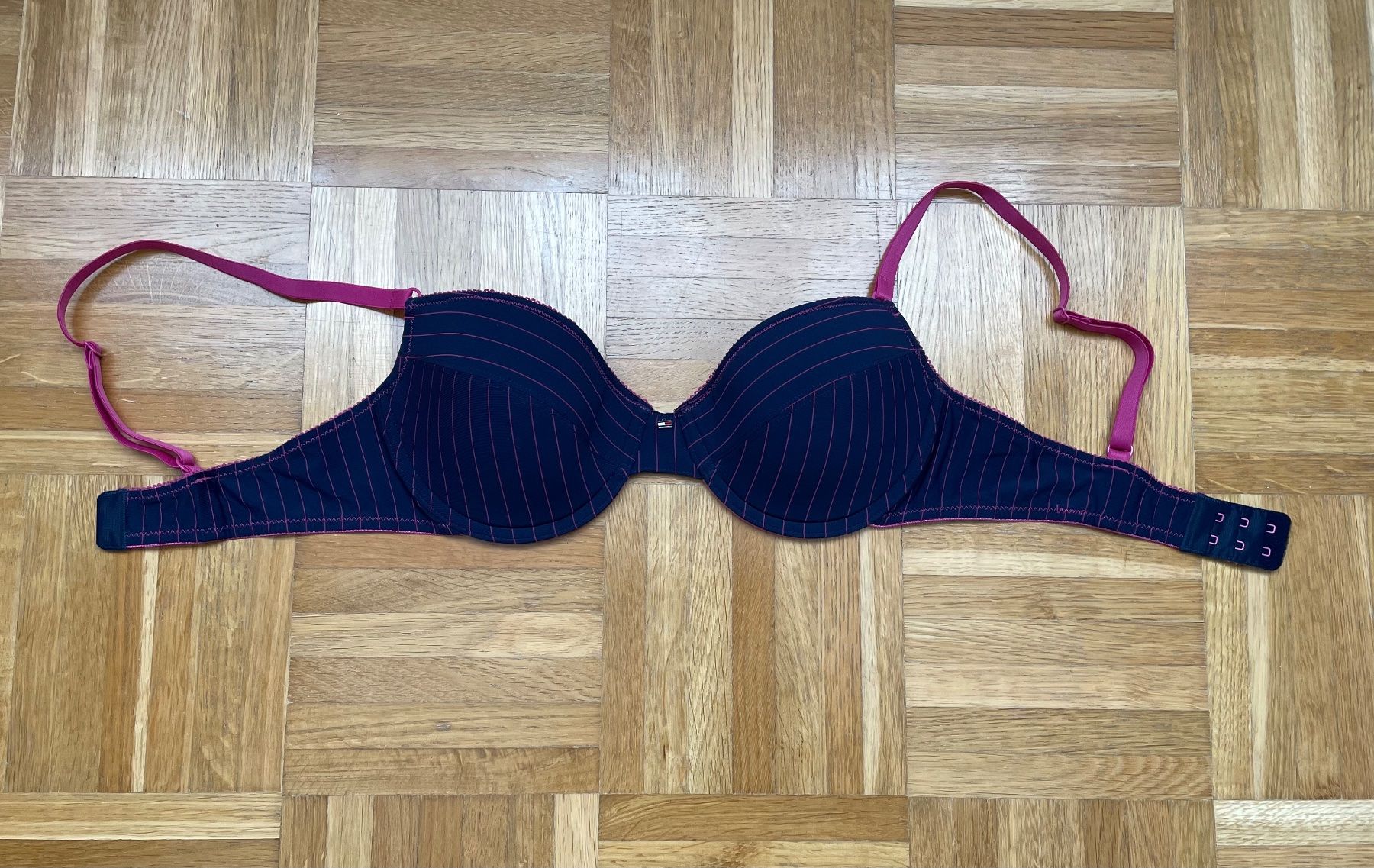 Tommy Hilfiger Altra biancheria intima: Tommy Hilfiger BH 75B – Nuovo (secondo la descrizione) da Rüfenacht BE venduto da Anele_13 1