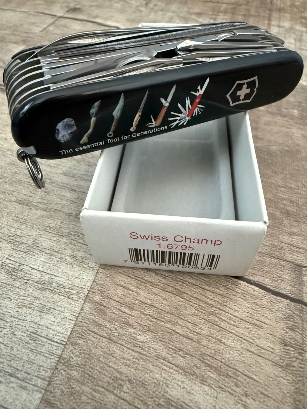 Victorinox Coltelli tascabile: Victorinox seltene Tool for Generations – Nuovo (secondo la descrizione) da Wahlen b. Laufen venduto da MIG-25 7