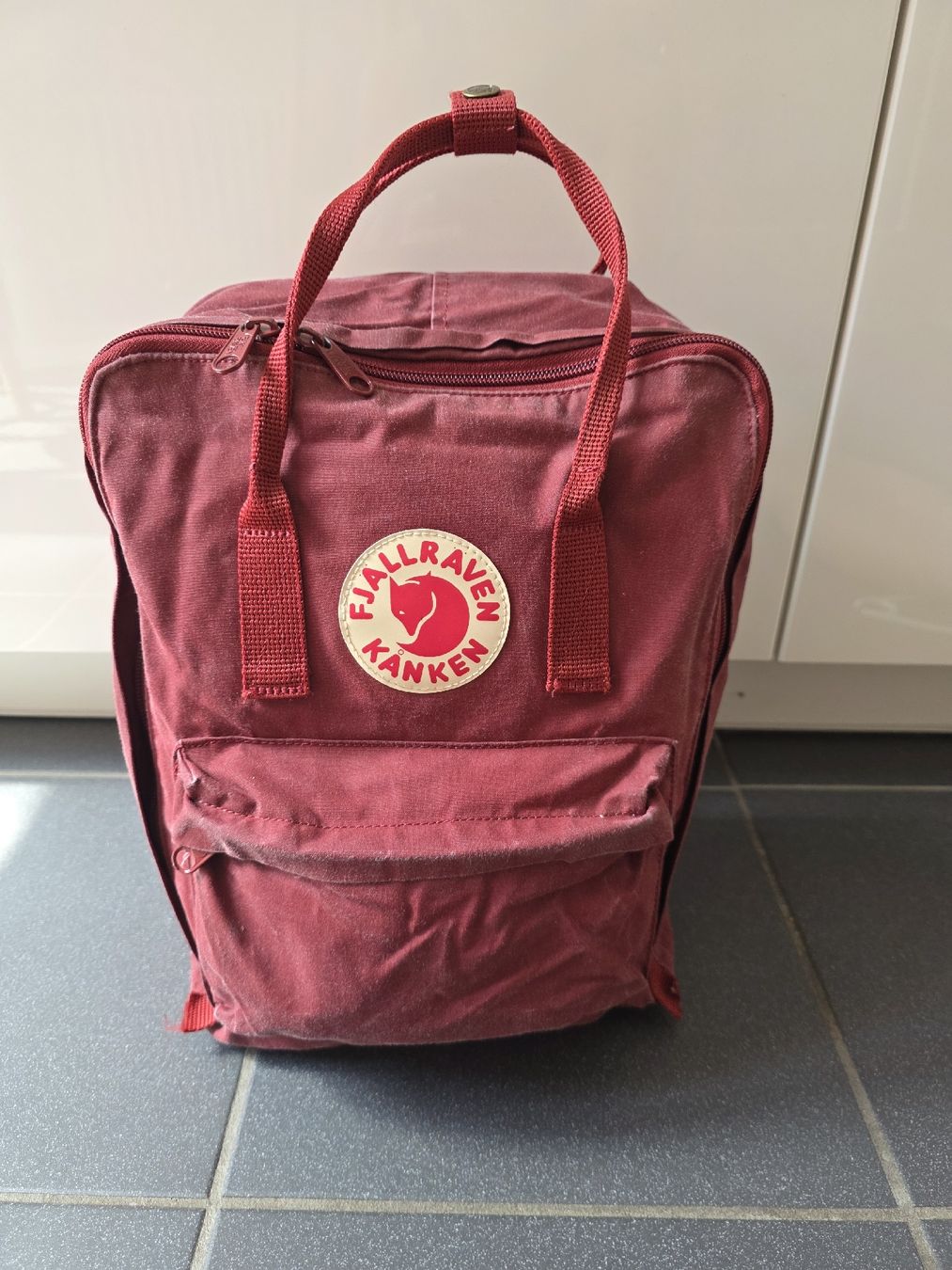 Fjällräven Zaini: Fjällräven Kankan Backpack Red – Usato da Zürich venduto da lit_n7pb
