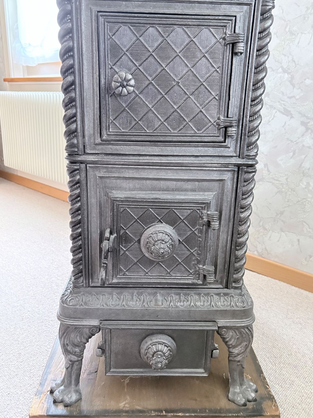 Altri mobili d'antiquariato: Gussofen Antik – Usato da Bonstetten venduto da Bunna 2