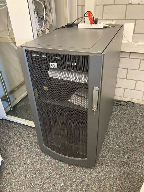 HP Server Rack 22HE leer | Kaufen auf Ricardo