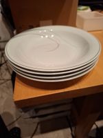 4 Suppen-, Kaffe-, Salat-, Grosse Teller mit 4 Tassen