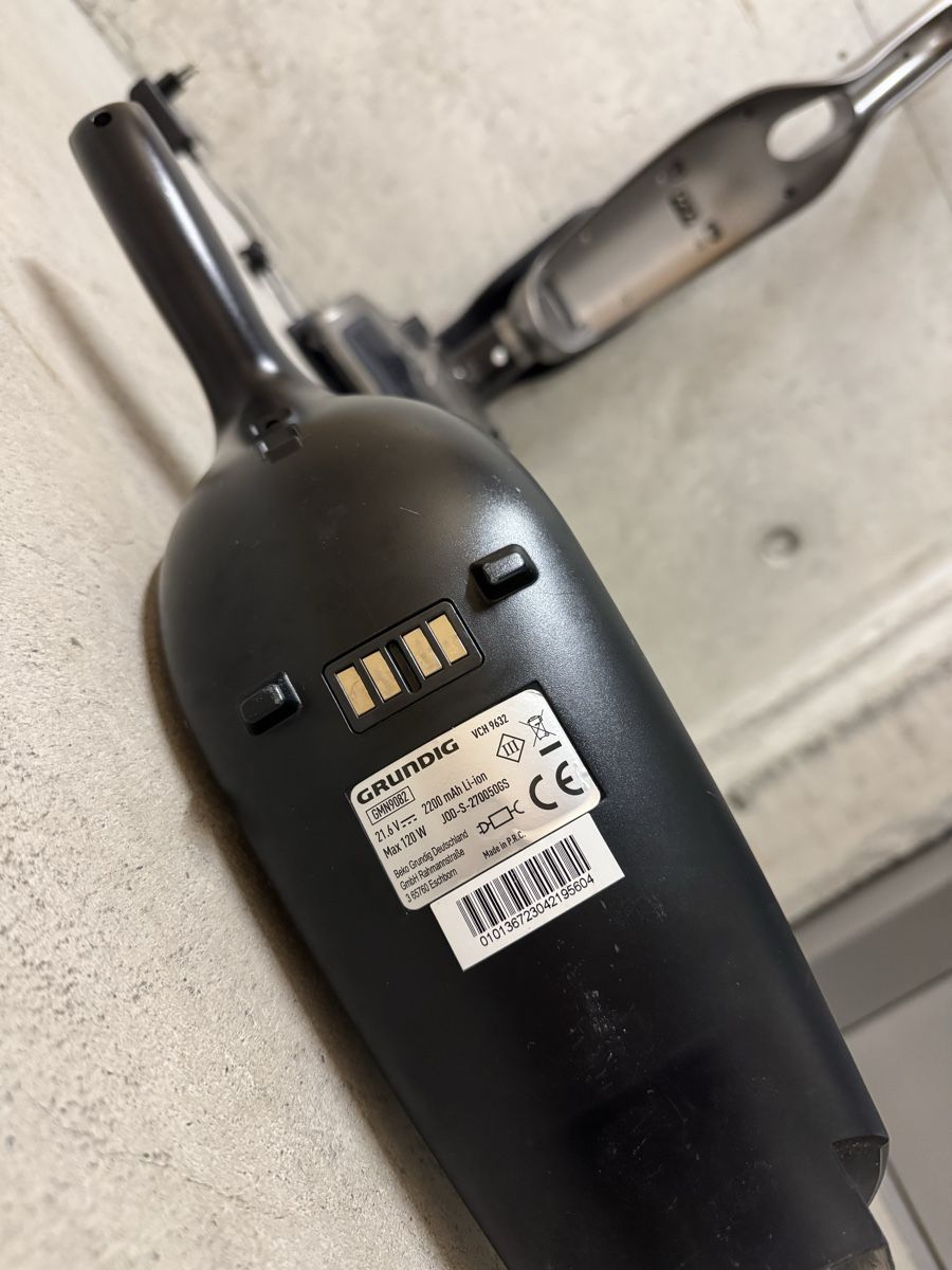 Grundig Aspirapolveri & Accessori: Grundig Staubsauger VCH 9832 – Usato da Winterthur venduto da ste_5vfj 3