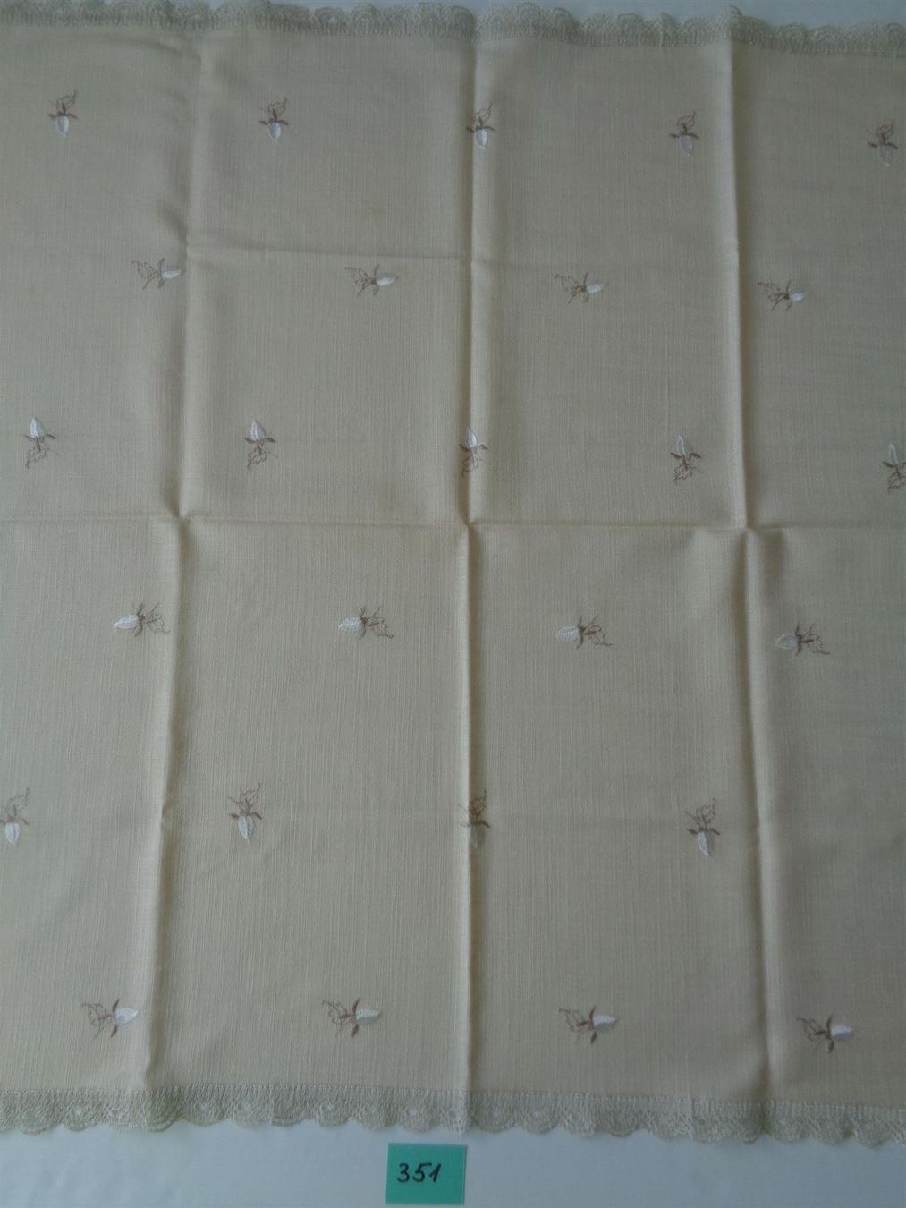 Coperte: Tischdecke beige 81x81 cm. Polyacryl – Usato da Chur venduto da omonia
