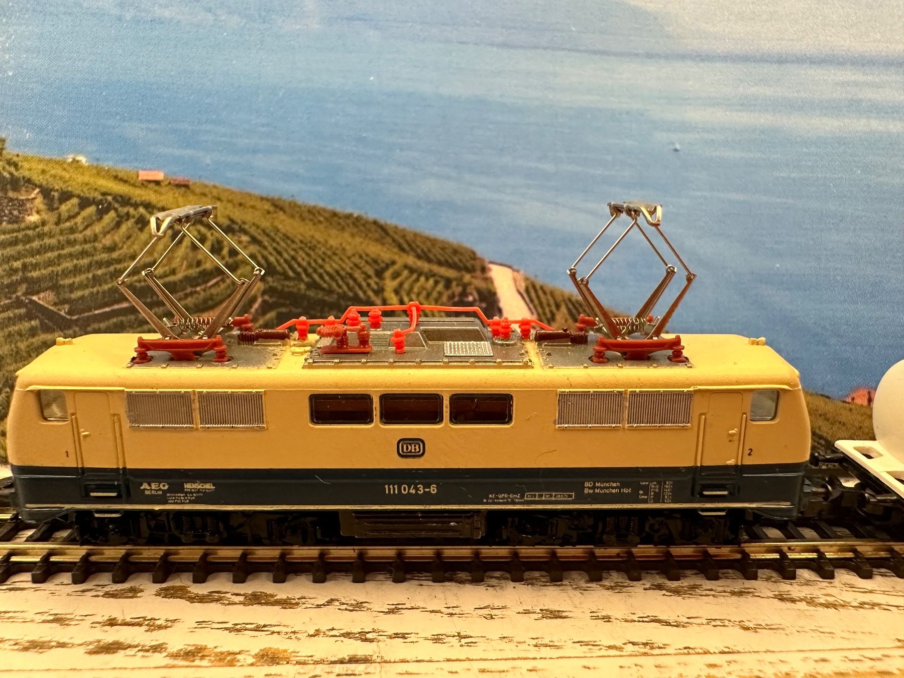 Märklin Modelleisenbahnen: Märklin 8842 DB BR 111 Tankzug – Gebraucht aus Lupsingen von New-Haven 2