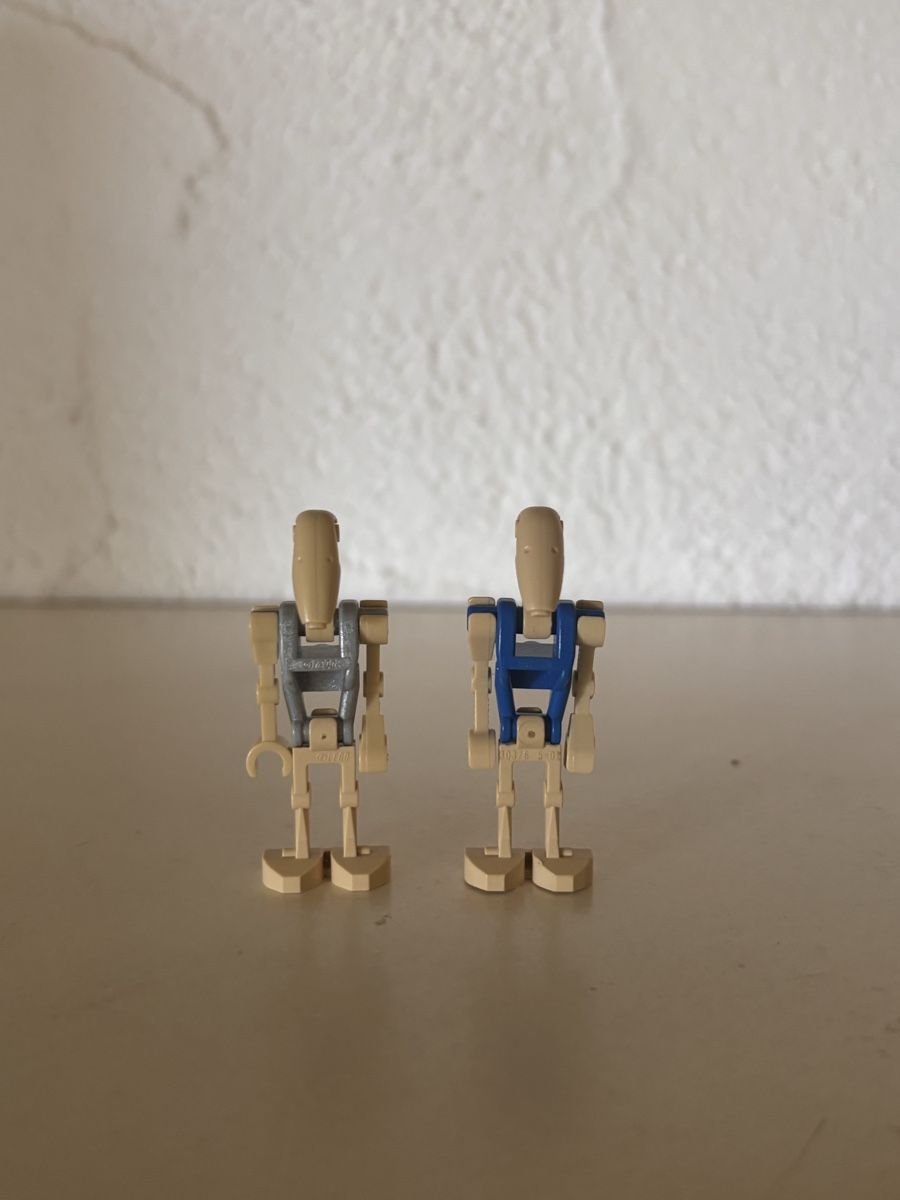 Lego Statuette: Lego Star Wars Droid Figures – Usato da Sissach venduto da Geopatral