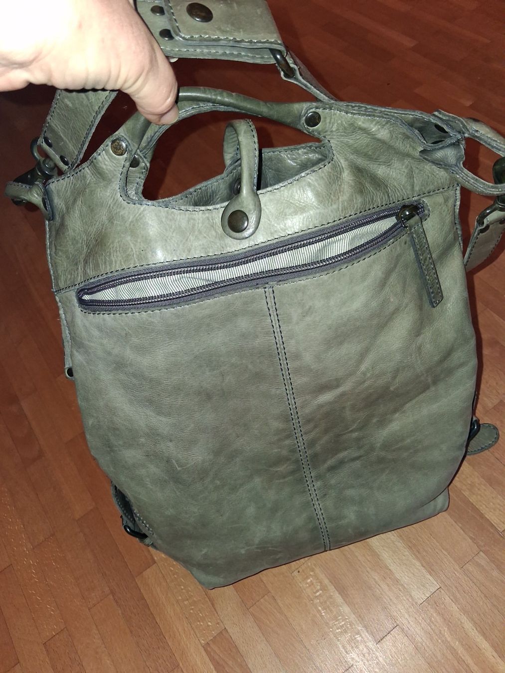 Aunts & Uncles Taschen für Damen: AUNTS & UNCLES Ledertasche – Gebraucht aus Wetzikon ZH von med_2y76