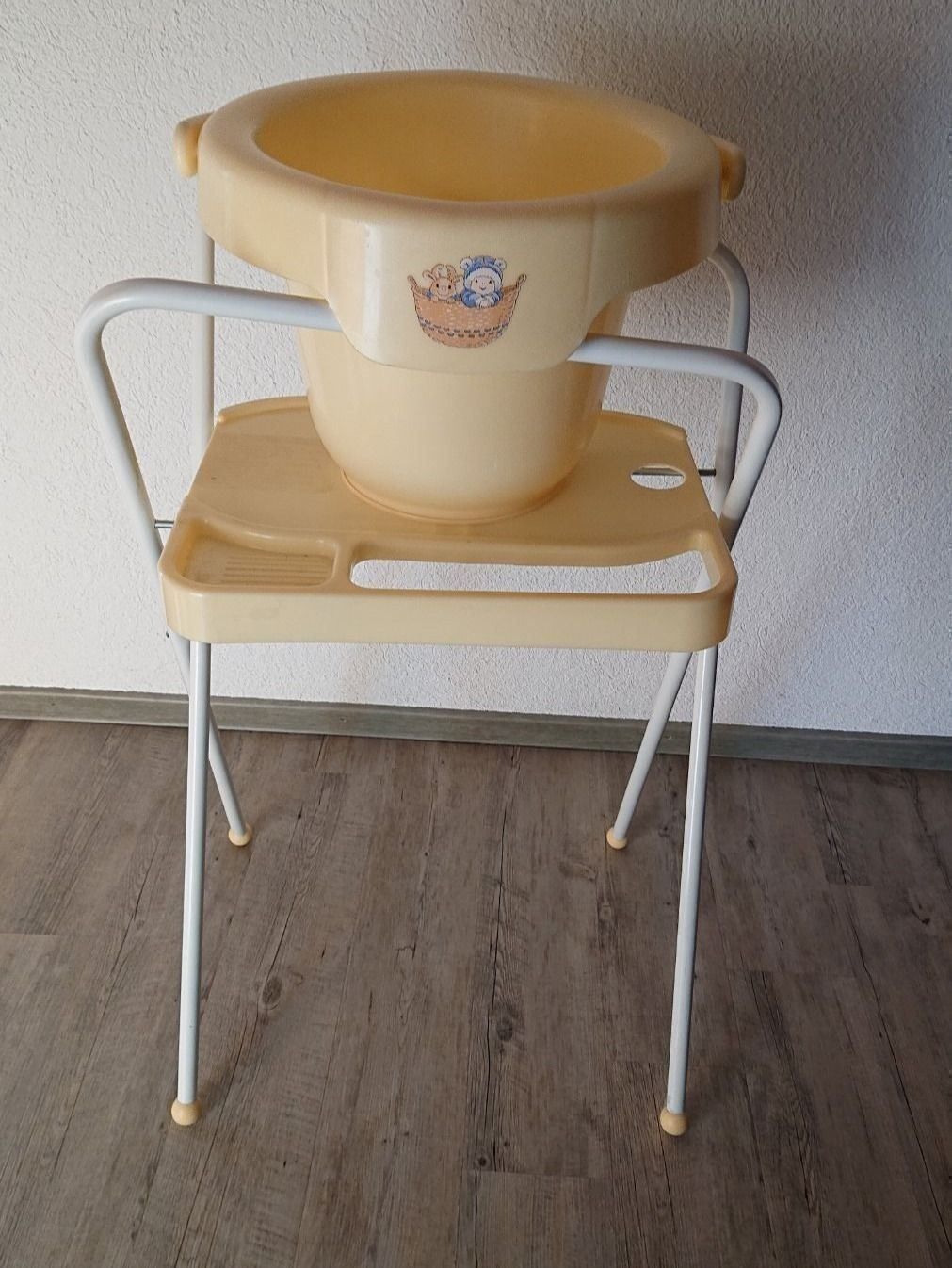 Vasche da bagno: Badewanne Neugeborene Babys – Usato da Grenchen venduto da Zombiepolizist