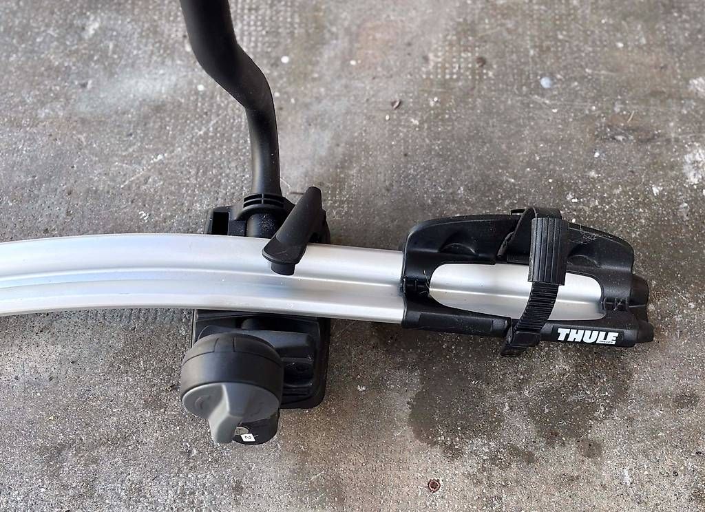 Barres de toit: 2 porte-vélos – D'occasion à Gilly par sevypo 2