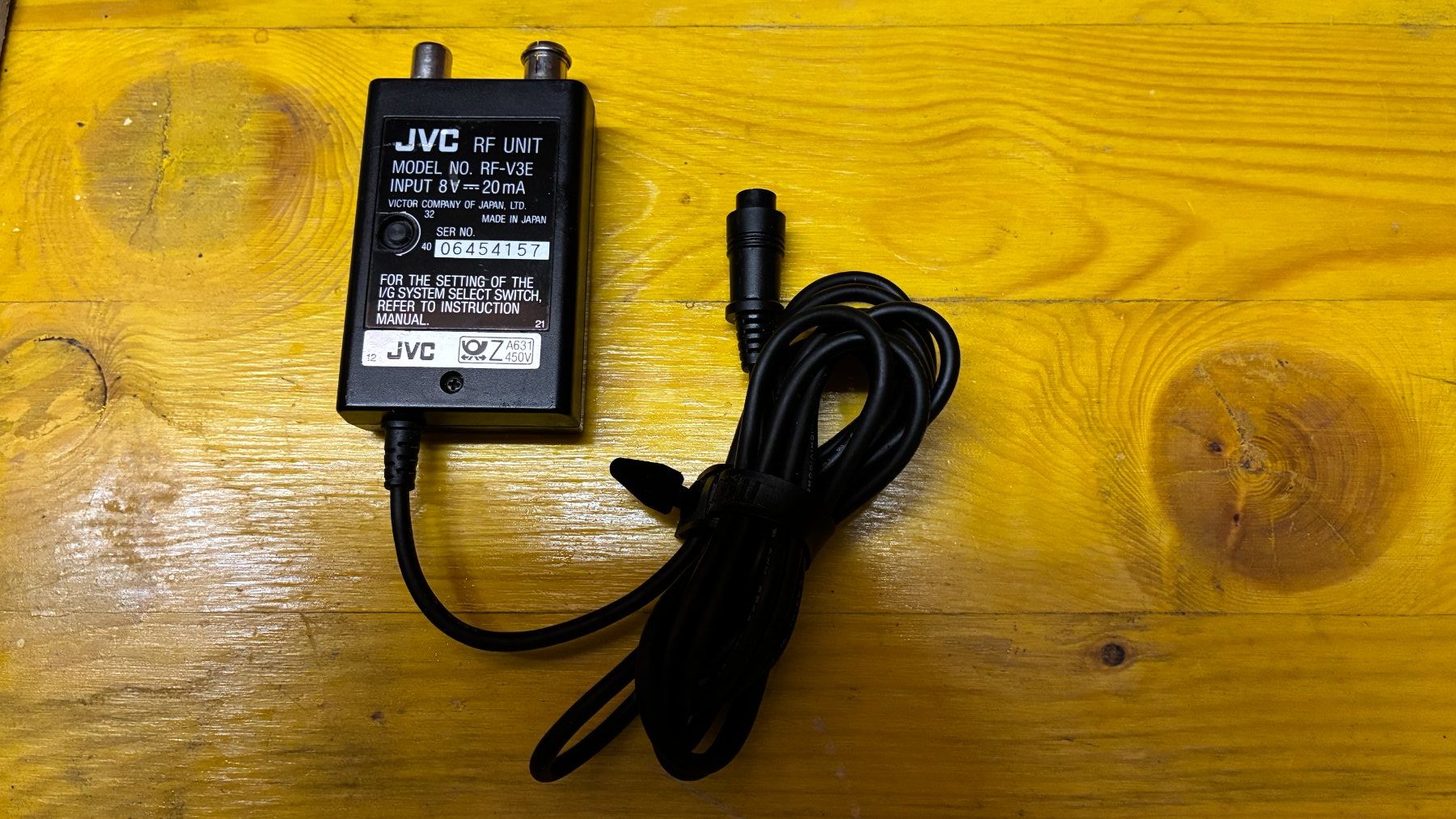 Composants électroniques: JVC RF Unit RF-V3E – Défectueux à Effretikon par Swisscanadian