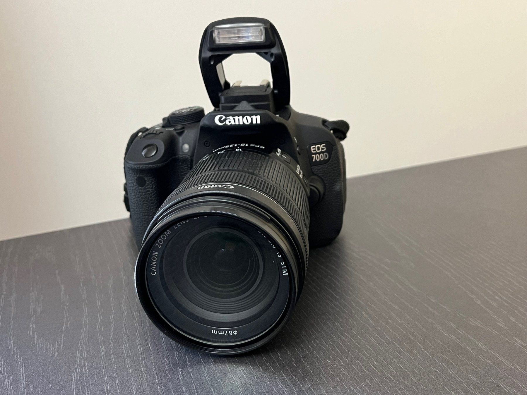 Canon Kamera: Digitale Spiegelreflexkamera Canon EOS 700D – Gebraucht aus Niederuzwil von Sonne026 2