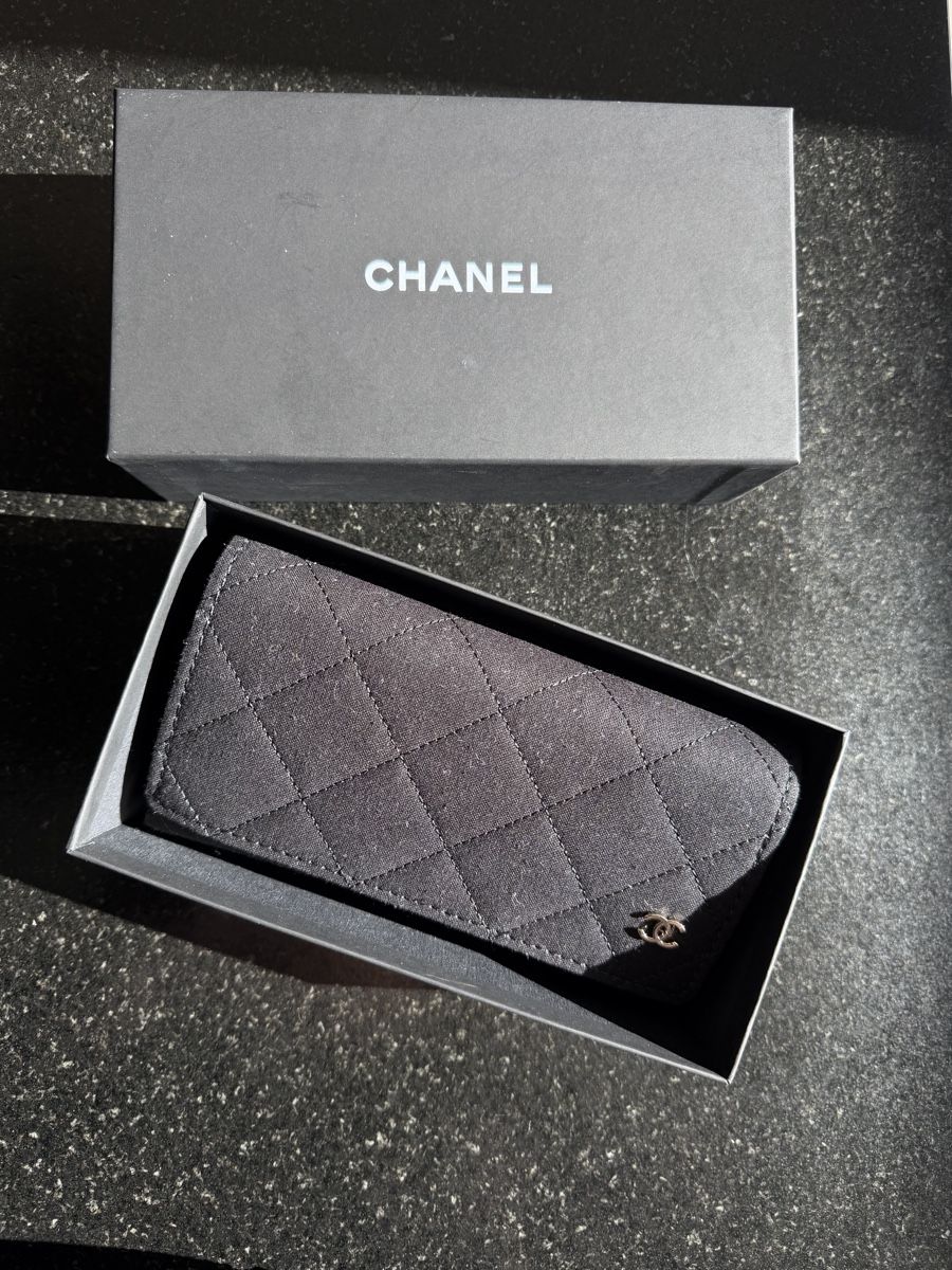 Chanel Brillen & Gläser: Lunettes de soleil Chanel  – Neu und originalverpackt aus Le Landeron von lea_b7hs 1