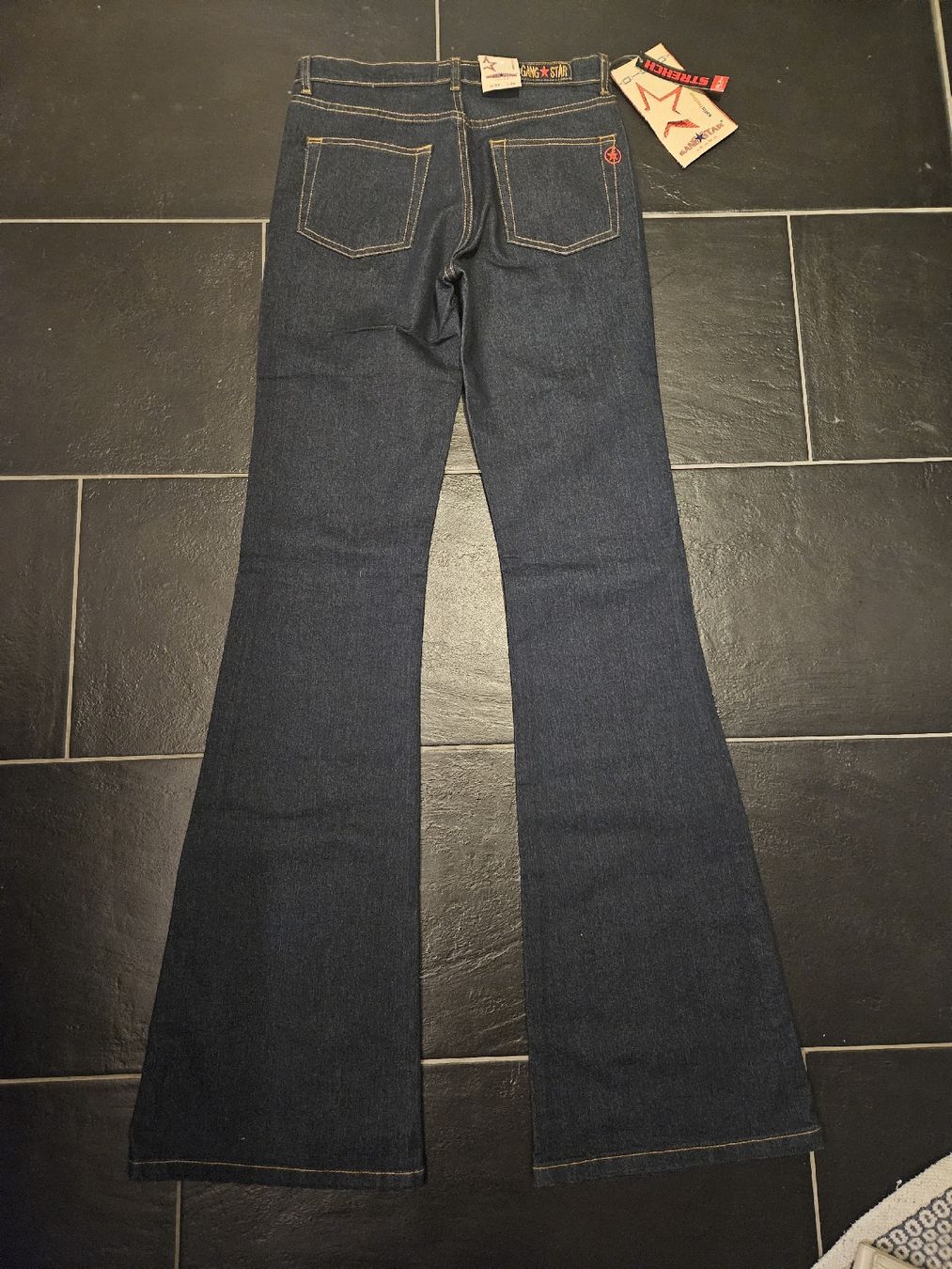 G-Star Jeans: G-Star Jeans – Nuovo (secondo la descrizione) da Obfelden venduto da IDA_secondhand 1