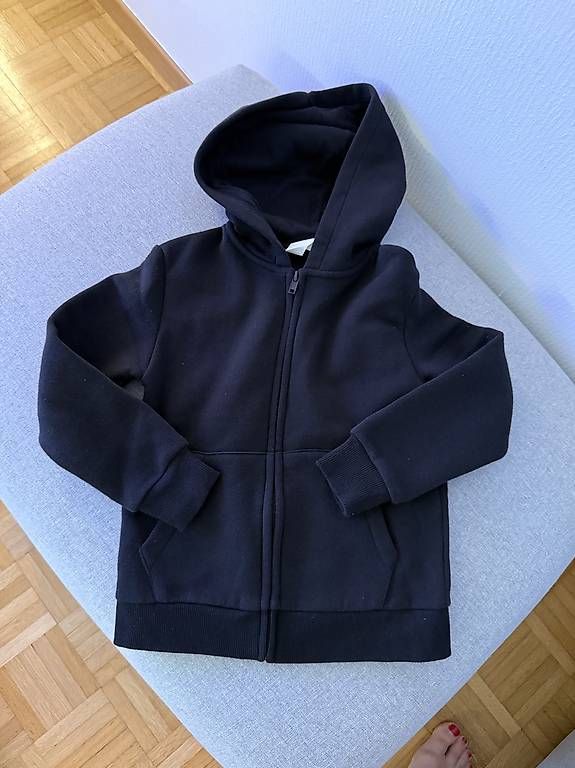 Maglioni & Felpe: H&M Hoodie Gr. 110/116 – Usato da Küsnacht ZH venduto da Leen