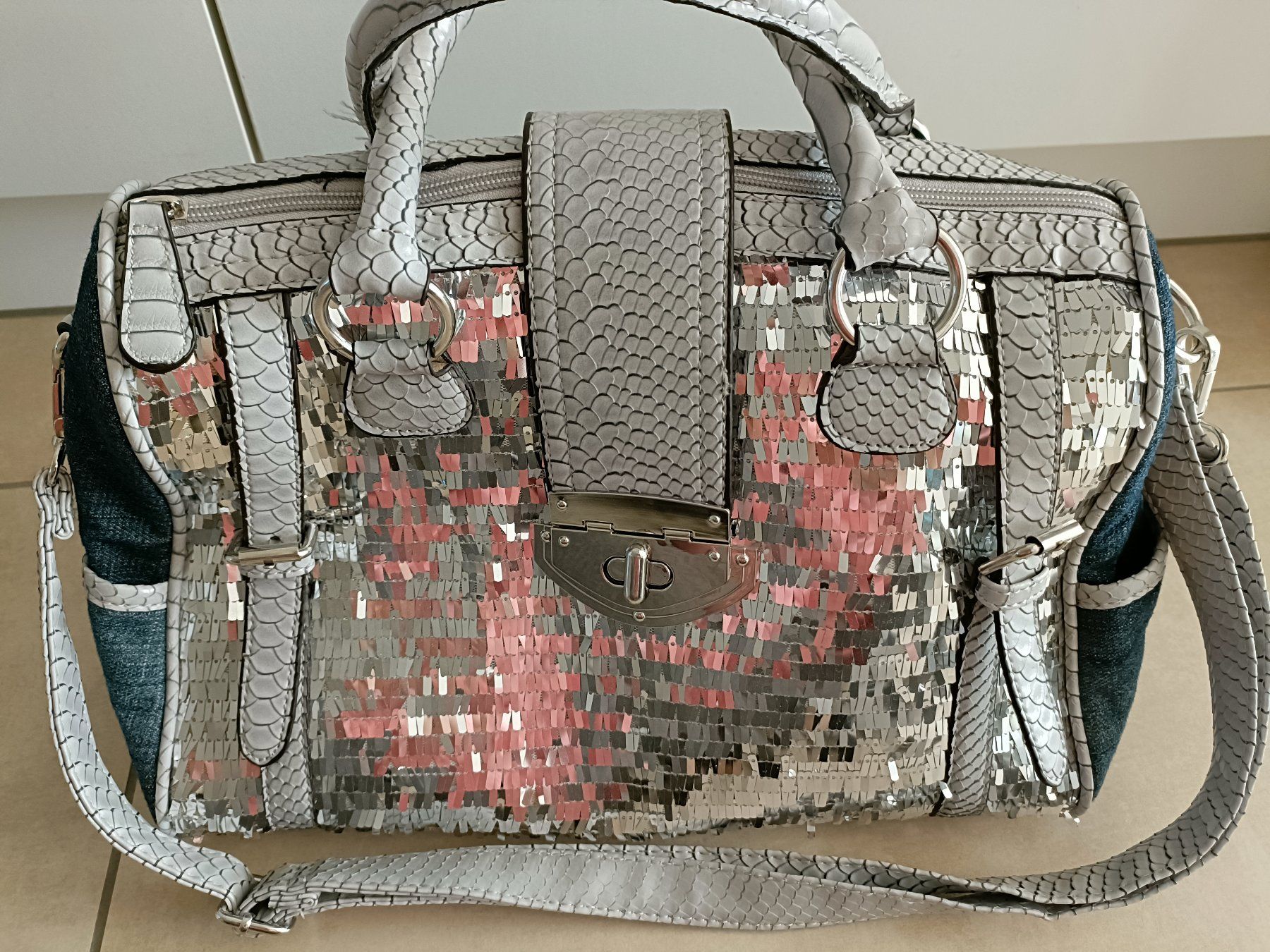 Borse da donna: Handtasche mit Pailletten – Nuovo (secondo la descrizione) da Rickenbach b. Wil venduto da VeryLovelyThings 3