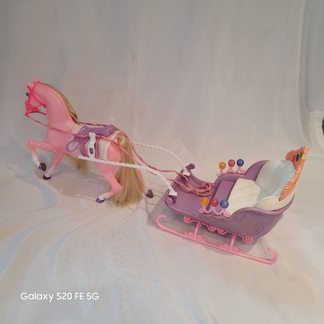 Spielzeuge: Barbie Pferd Marzipan mit Schlitten – Gebraucht aus Niederbuchsiten von klengyel 5