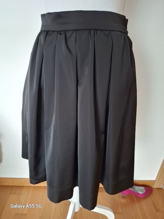 Jupe Cop. Copine noire, taille 36, tissu satiné