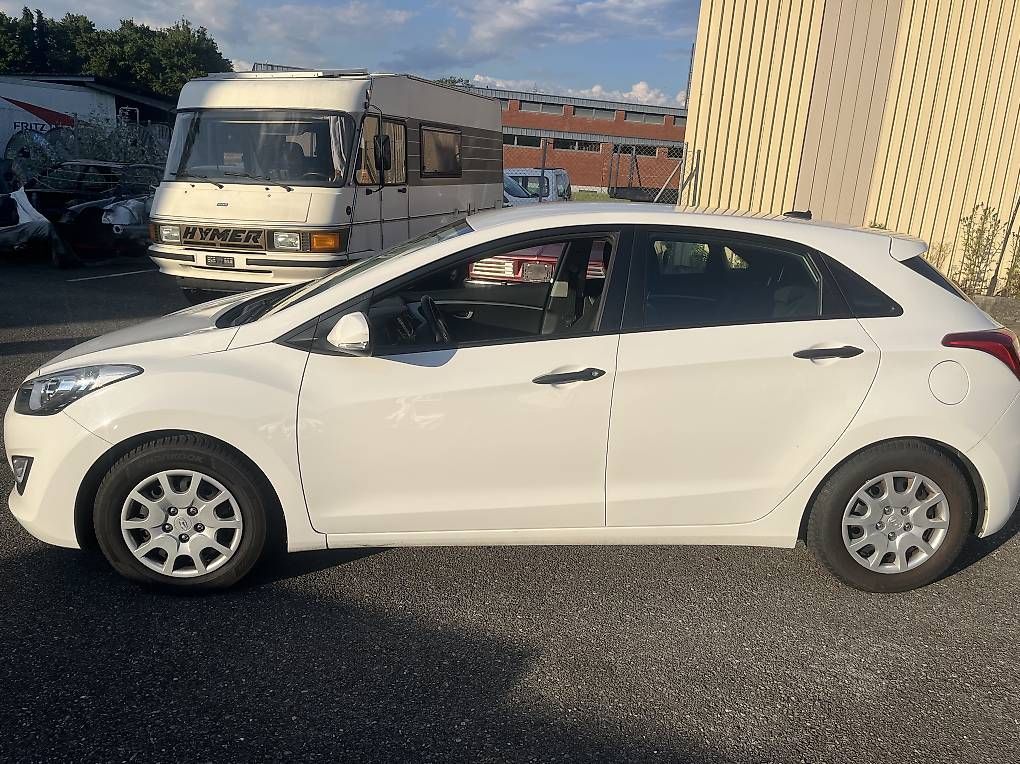 Autos: Hyundai I30 mit Mfk – Gebraucht aus Unterentfelden von StuntmanDave 1