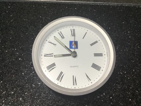 TISCH UHR QUARTZ