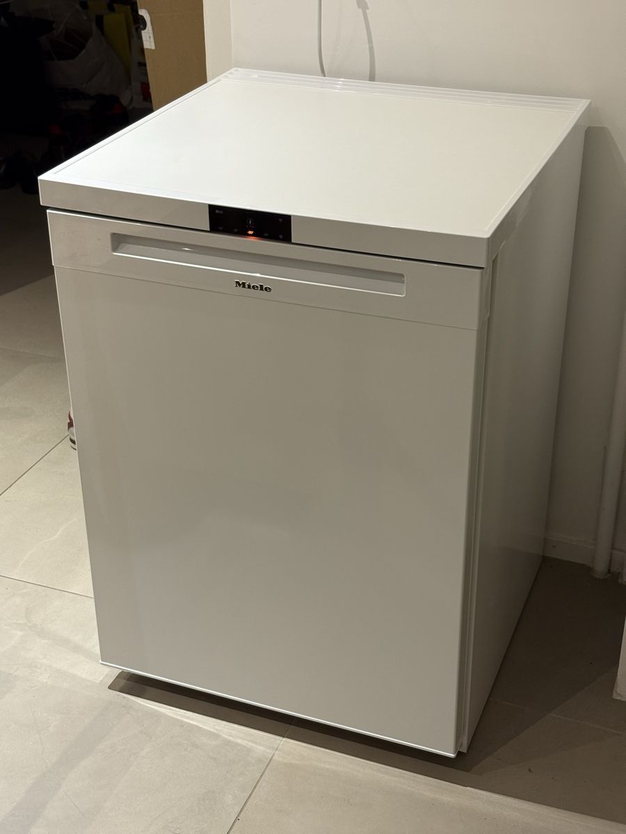 Gefrierschrank: Congélateur Miele - 4 tiroirs  – Gebraucht aus Peseux von and_5f6l