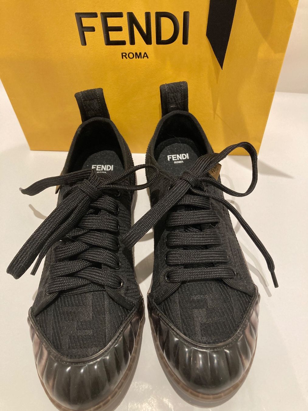 Fendi Scarpe da donna: Fendi sneakers 35 – Nuovo e nell'imballaggio originale da Paradiso venduto da Kayakara 2