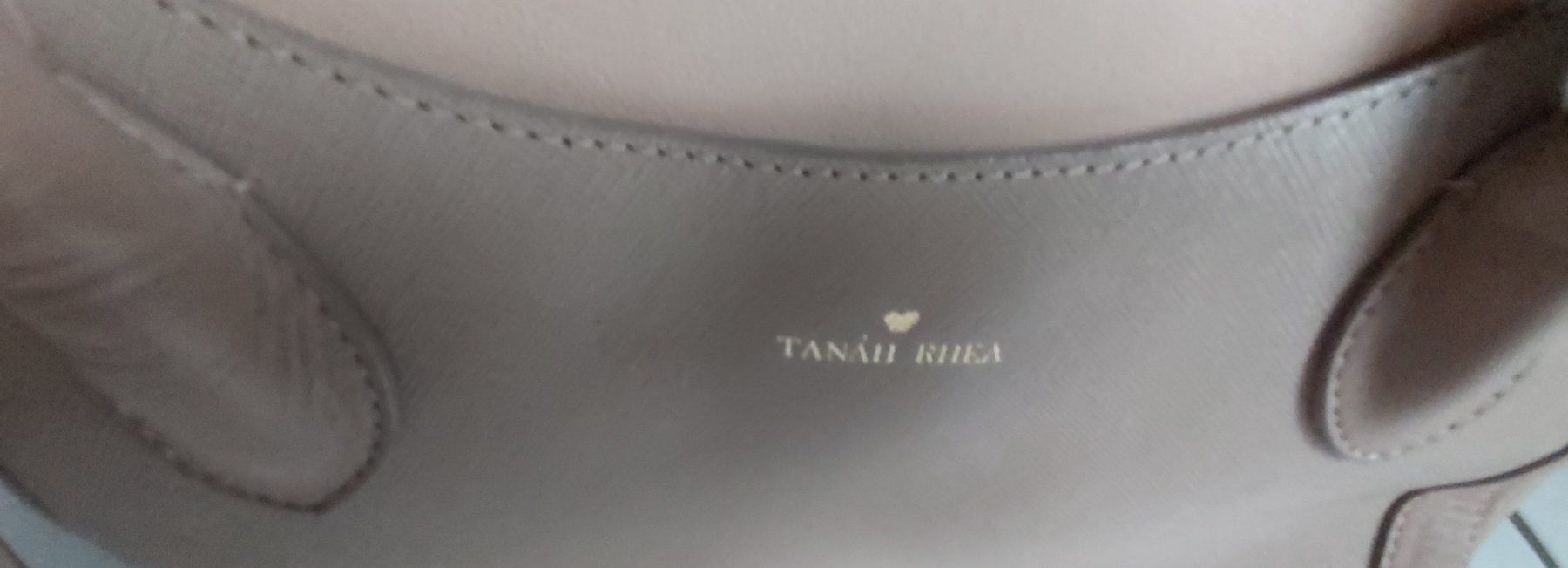Taschen für Damen: Tanah Rhea Handtasche, beige – Neu (gemäss Beschreibung) aus Greppen von 86Sina 1