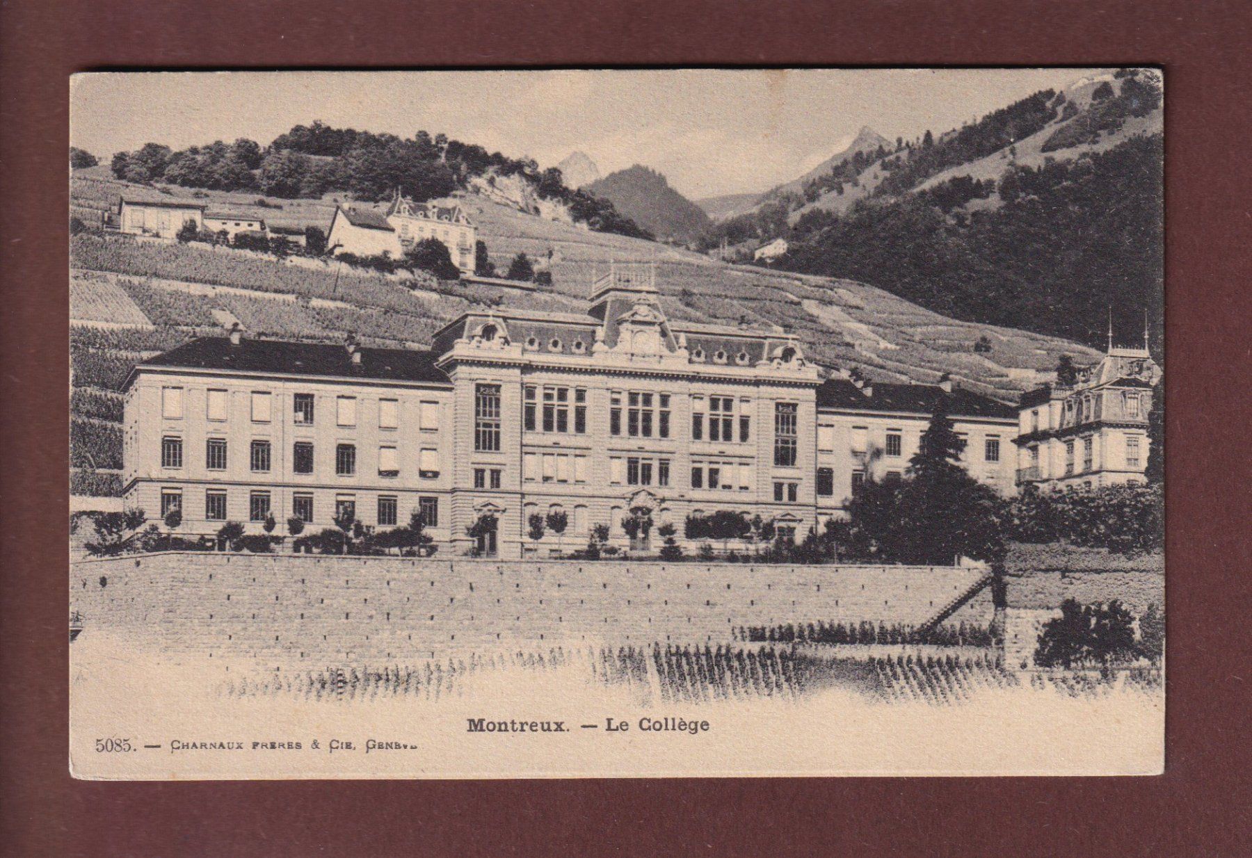 Cartes postales: MONTREUX - Le Collège – D'occasion à Pully par nicecards