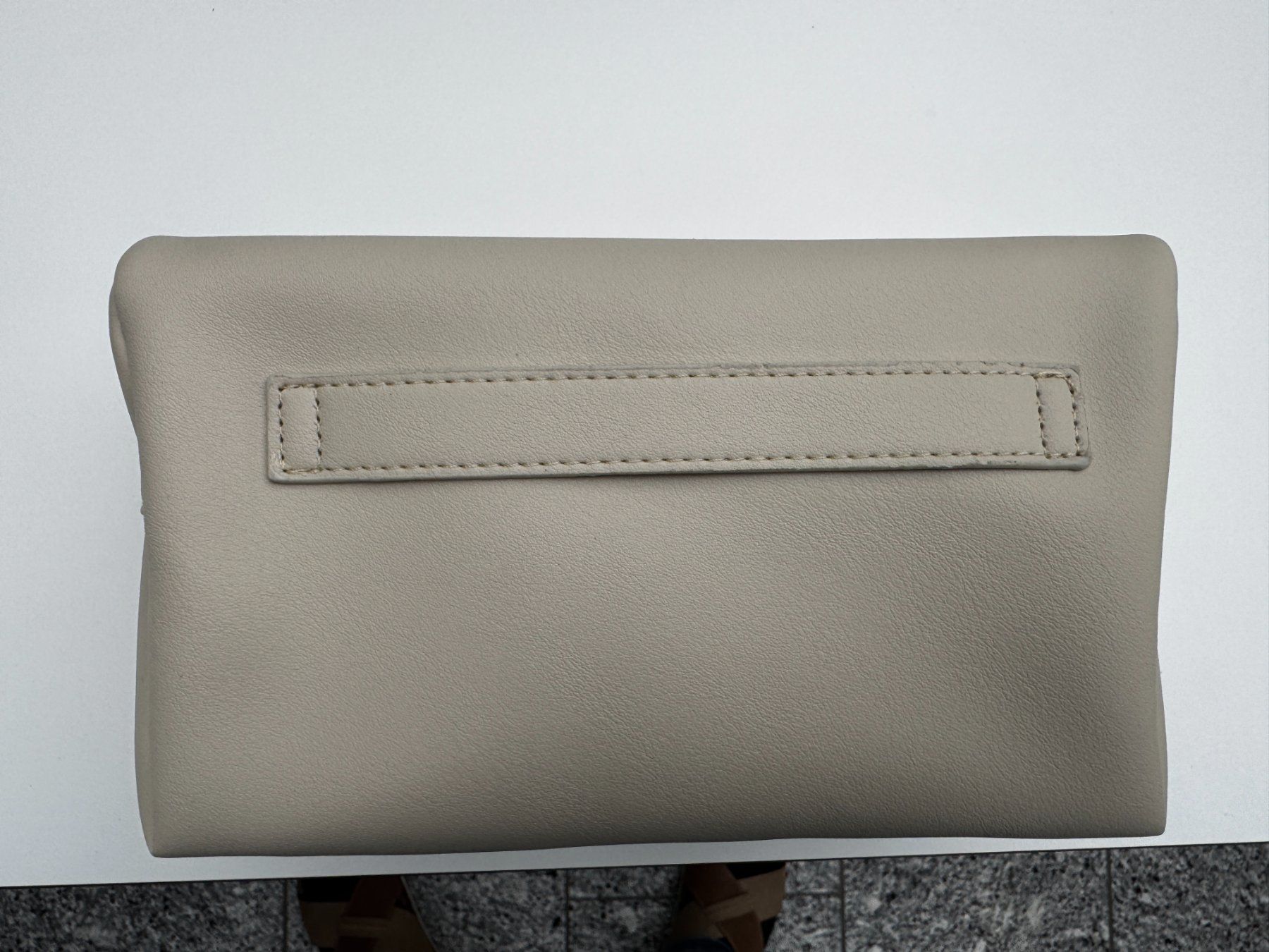 Custodie per cosmetici: SWISS First Class Necessaire Beige, Fabrikneu Ungebraucht – Nuovo e nell'imballaggio originale da Unterengstringen venduto da Tnovus 2