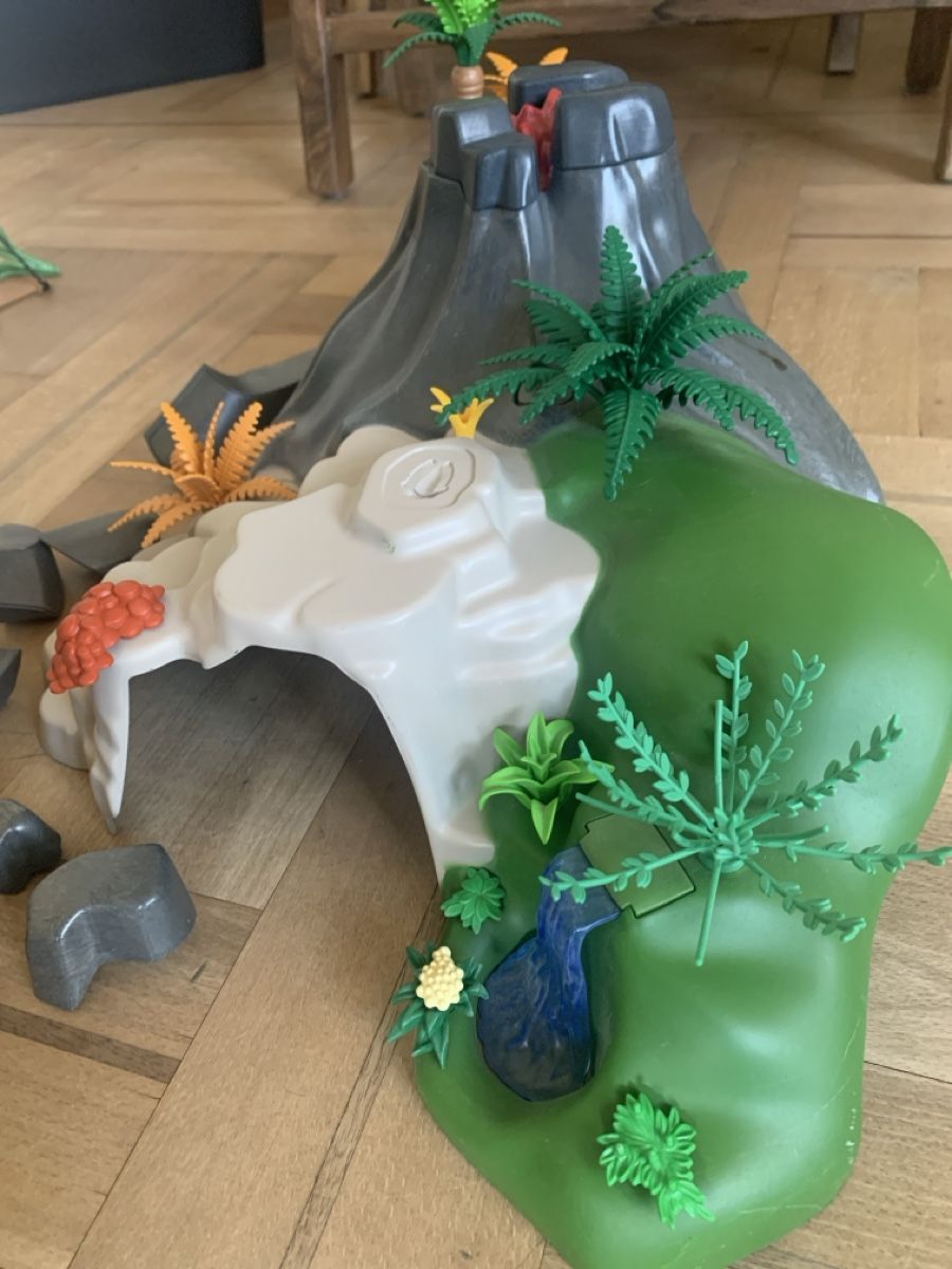 Playmobil Spielzeuge: Playmobil volcano 5230 – Gebraucht aus Zürich von  1